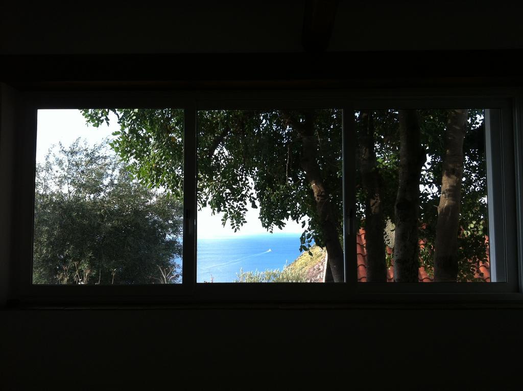 Villa "Ai Galli" แตร์ราชินา ภายนอก รูปภาพ
